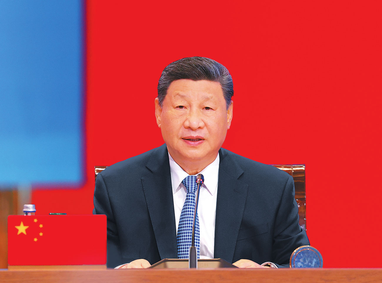 འདི་ནི་ཞི་ཅིན་ཕིང་གིས《“ཀྲུང་གོ་དང་ཨེ་ཤེ་ཡ་དབུས་མའི་སྙིང་སྟོབས”དར་སྤེལ་བཏང་ནས་ས་ཁུལ་གྱི་མཉམ་ལས་དང་སྤུས་ཚད་མཐོ་བའི་འཕེལ་རྒྱས་ལ་སྐུལ་འདེད་གཏོང་དགོས》ཞེས་འགོ་བརྗོད་དུ་འཁོད་པའི་གཙོ་དོན་གཏམ་བཤད་གནང་བཞིན་པ།