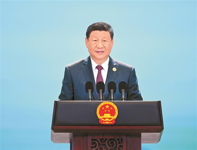  &nbsp; &nbsp;ཟླ་8ཚེས་31ཉིན་གྱི་དགོང་མོར། རྒྱལ་ཁབ་ཀྱི་ཀྲུའུ་ཞི་ཞི་ཅིན་ཕིང་དང་སྐུ་ཟླ་ཕེང་ལི་ཡོན་གྱིས་ཐེན་ཅིན་མེ་ཅང་ཚོགས་འགྲེམས་ལྟེ་གནས་སུ་གསོལ་སྟོན་བཤམས་ནས་ཀྲུང་གོར་2025ལོའི་ཧྲང་ཧའེ་མཉམ་ལས་རྩ་འཛུགས་ཀྱི་དབུ་ཚོགས་ལ་ཞུགས་མཁན་རྒྱལ་སྤྱིའི་སྐུ་མགྲོན་ལ་དགའ་བསུ་ཞུས་ཤིང་། འདི་ནི་ཞི་ཅིན་ཕིང་གིས་ཤིས་ཚིག་སྒྲོན་བཞིན་པ།
