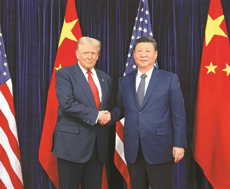 ས་གནས་དེ་གའི་དུས་ཚོད་ཟླ་10ཚེས་30ཉིན། རྒྱལ་ཁབ་ཀྱི་ཀྲུའུ་ཞི་ཞི་ཅིན་ཕིང་གིས་ཧྥུའུ་ཧྲན་དུ་ཨ་རིའི་ཙུང་ཐུང་ཐེ་རོན་ཕུའུ་དང་ཞལ་འཛོམས་གནང་བ།