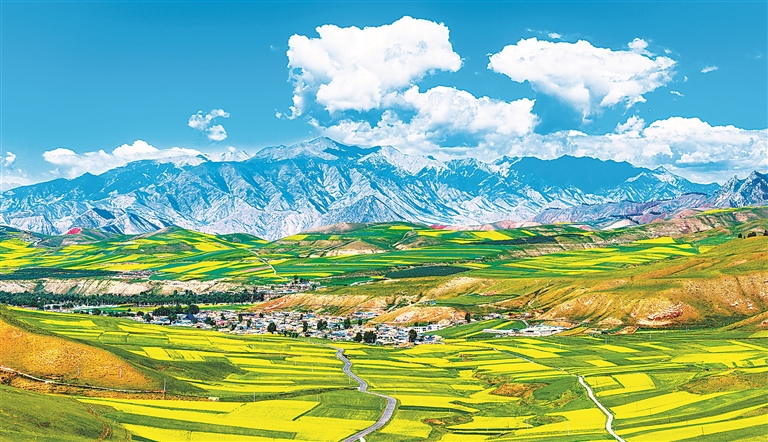 མཚོ་སྔོན་ཞིང་ཆེན་མཚོ་བྱང་བོད་རིགས་རང་སྐྱོང་ཀྲོའུ་མདོ་ལ་རྫོང་གི་བཙུན་མོ་སྒང་མཛེས་ལྗོངས་ཁུལ་ཡིན་པ།