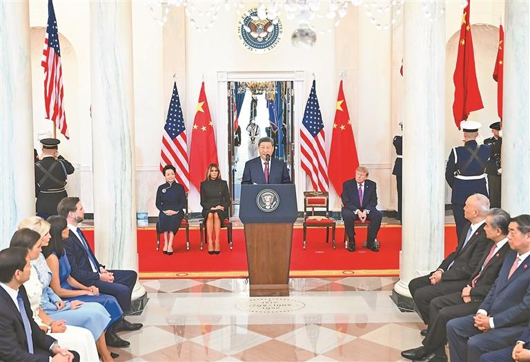འདི་ནི་ཞི་ཅིན་ཕིང་གིས་ཤིས་ཚིག་སྒྲོན་བཞིན་པ།