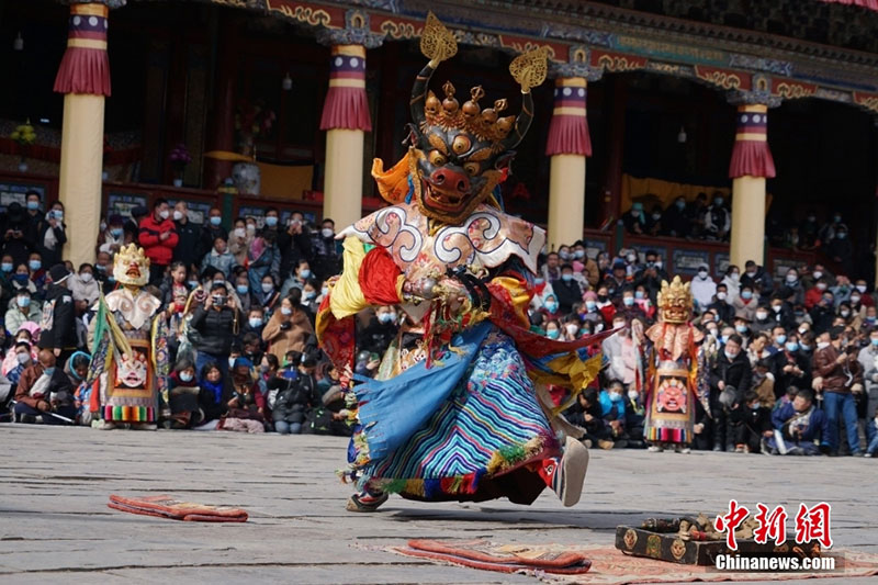 ༄༅།།སྐུ་འབུམ་བྱམས་པ་གླིང་གི་འཆམ། 