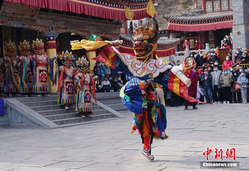 ༄༅།།སྐུ་འབུམ་བྱམས་པ་གླིང་གི་འཆམ། 