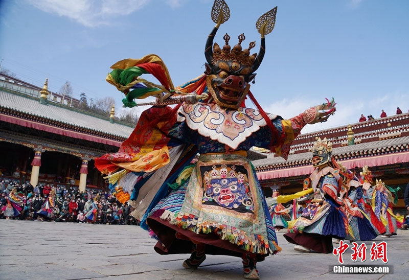 ༄༅།།སྐུ་འབུམ་བྱམས་པ་གླིང་གི་འཆམ། 