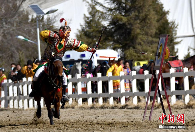 ༄༅།།བོད་ཀྱི་སྲོལ་རྒྱུན་རྟ་ཐོག་རྩལ་འགྲན། 