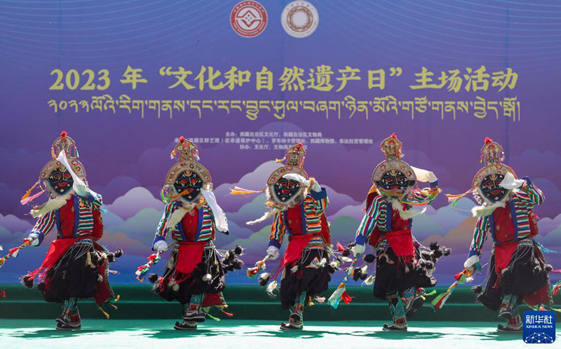༄༅།།ནོར་བུ་གླིང་གར་བྱེད་སྒོ་འདི་སྤེལ་བ།