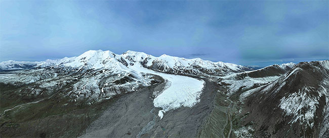 འདི་ནི་མཚོ་སྔོན་ཞིང་ཆེན་མགོ་ལོག་བོད་རིགས་རང་སྐྱོང་ཀྲོའུ་རྨ་ཆེན་རྫོང་ཁོངས་ནས་པར་བླངས་པའི་ཨ་མྱེས་རྨ་ཆེན་ཡིན་པ།