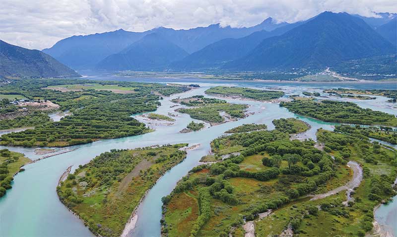 འདི་ནི་མི་མེད་གནམ་གྲུས་པར་བླངས་པའི་ཡར་ཉང་རྒྱལ་ཁབ་འདམ་རའི་སྤྱི་གླིང་གི་མཛེས་ལྗོངས་ཡིན་པ། 