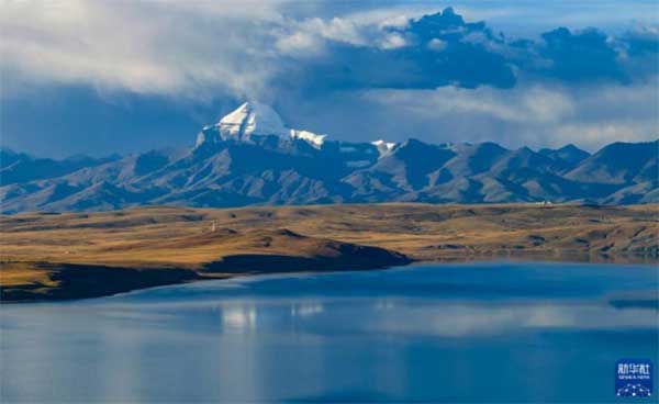 ༄༅།།སྤུ་ཧྲེང་གི་མཛེས་ལྗོངས་ལ་རྒྱང་ལྟ་བྱེད་པ། 