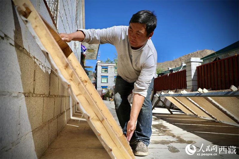 ༄༅།།ལོ་ངོ་སྟོང་གི་ལོ་རྒྱུས་ལྡན་པའི་བོད་ཤོག 